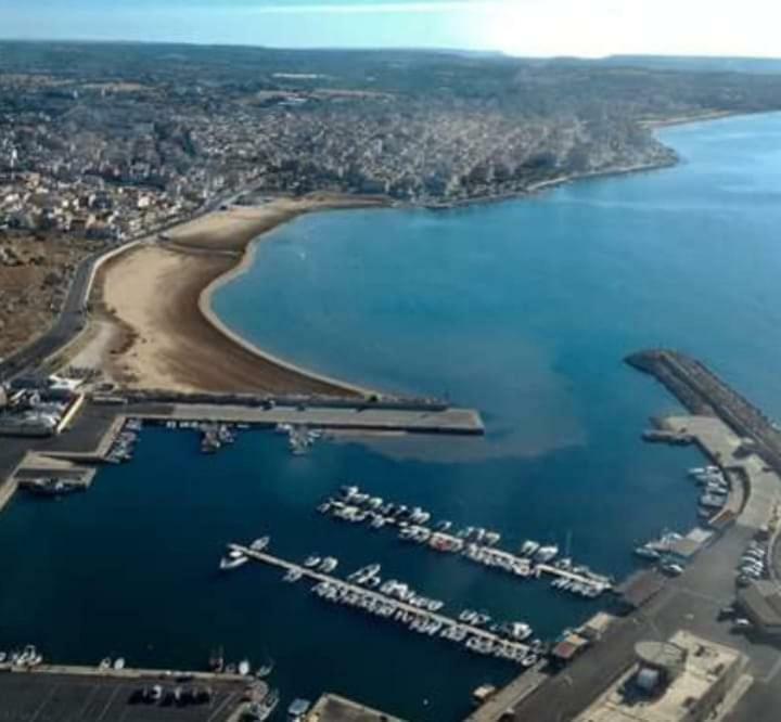 A Pozzallo Vicino Al Mare别墅 外观 照片